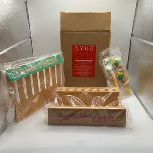 Avon NOS VTG Farmer's Market Corn Stand Set - with 8 skewers and butter dish